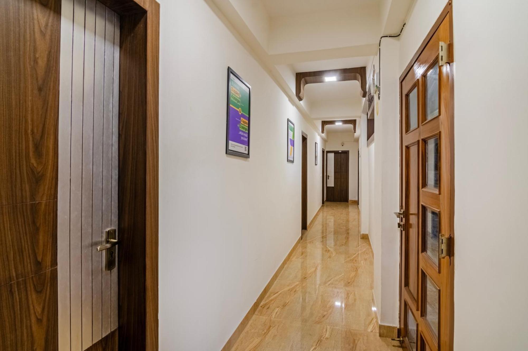 Treebo Petals Banquet & Suites - Kolkata Bagian luar foto