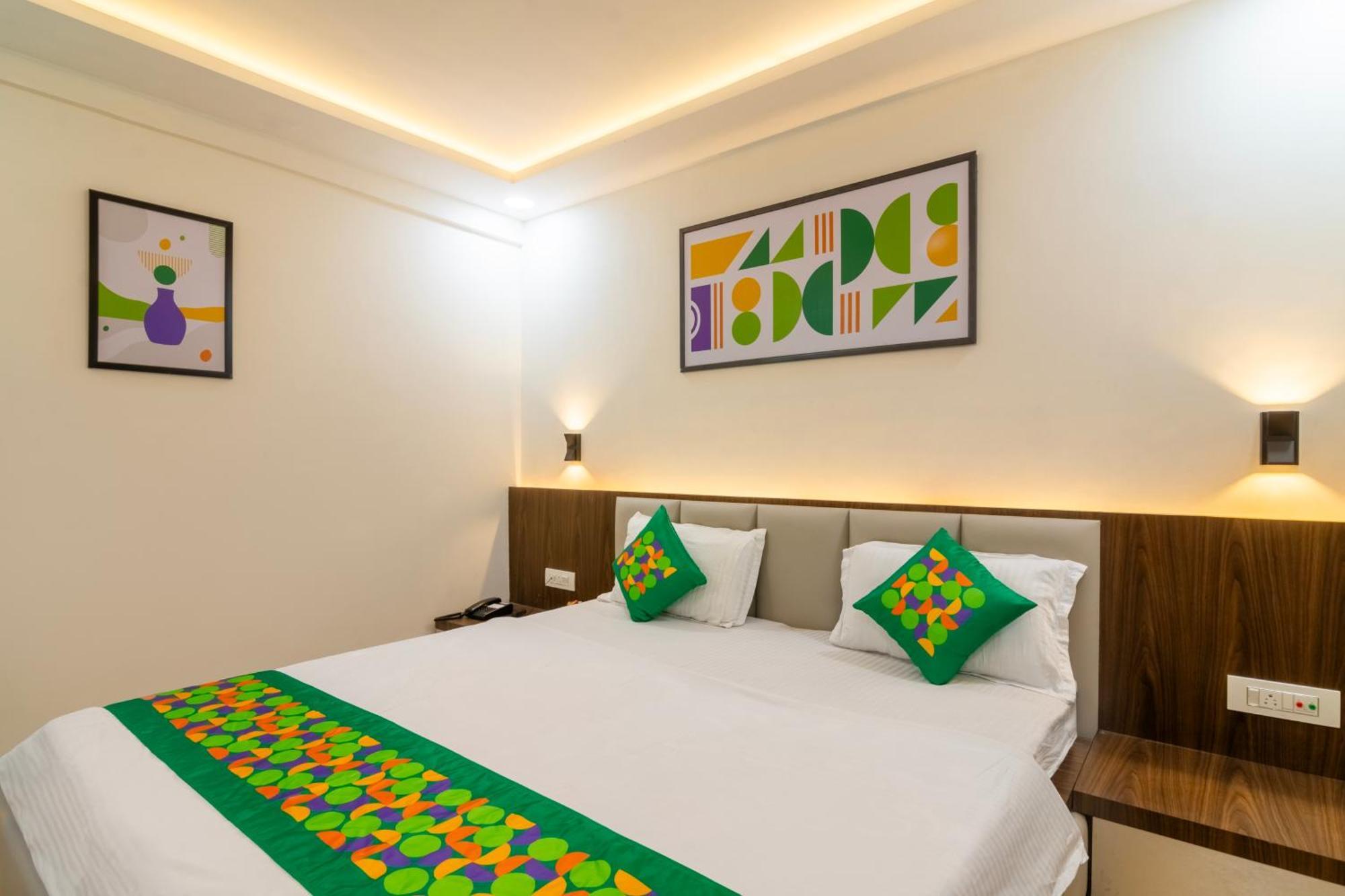 Treebo Petals Banquet & Suites - Kolkata Bagian luar foto